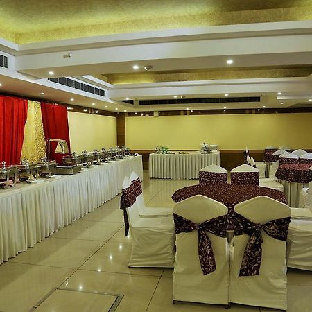 Hotel Vaishali Inn Gáziábád Kültér fotó
