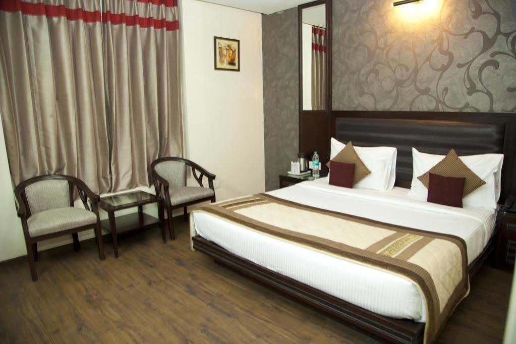 Hotel Vaishali Inn Gáziábád Kültér fotó
